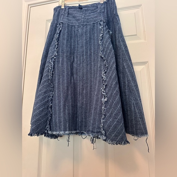 Women’s Free People Denim A line Skirt, size 8 - Picture 5 of 9